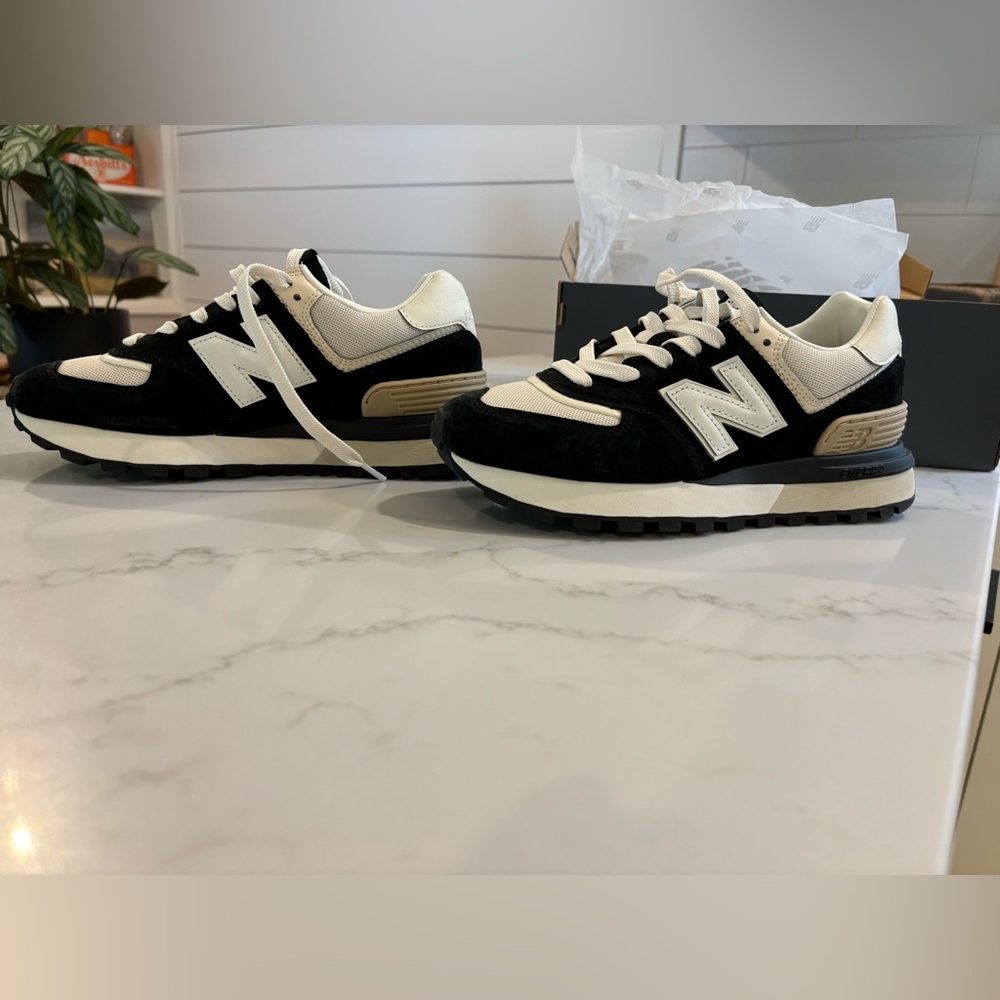 New Balance 574 Legacy ‘Black Angora’